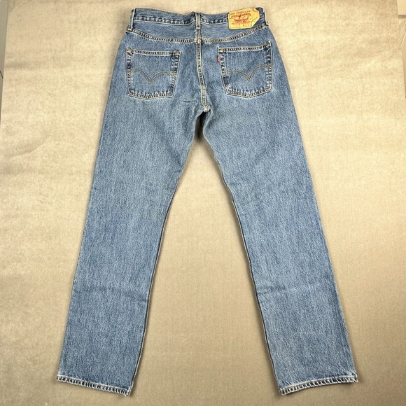 LEVIS 501 Jeans Classic Fit Straight Leg MENS Size 32x33 - Picture 2 of 9